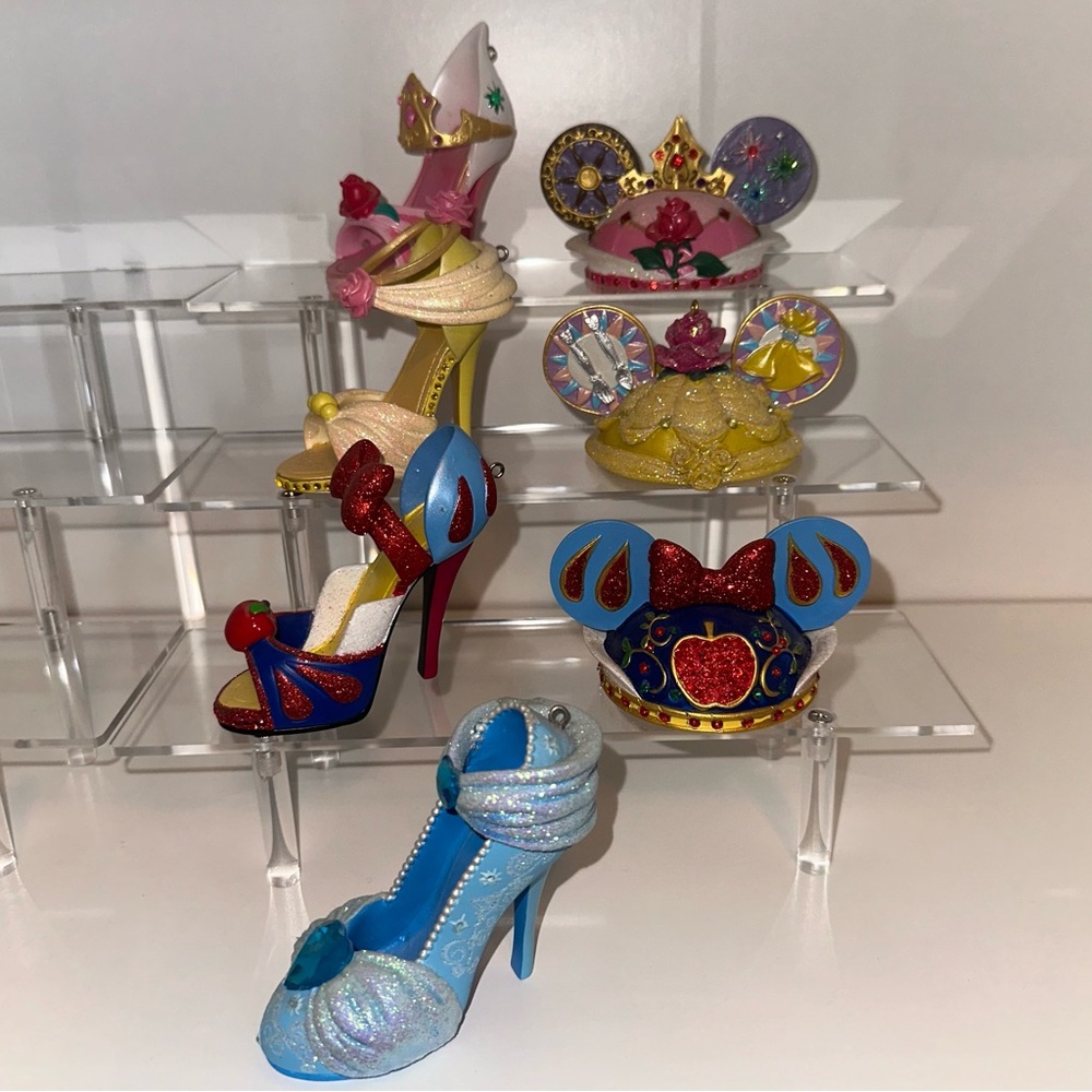 Disney parks high heel shoe and hat ornament lot Cinderella Snow White belle